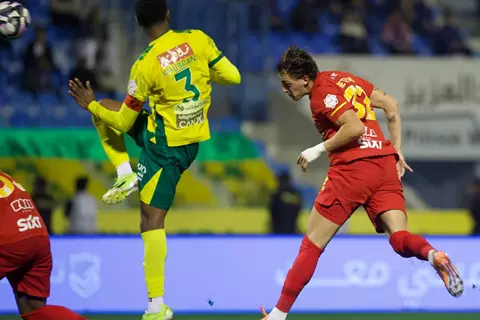 الدوري السعودي.. الاتفاق يحسم ديربي الشرقية.. والقادسية يصعق الخليج برأسية ريتيجي